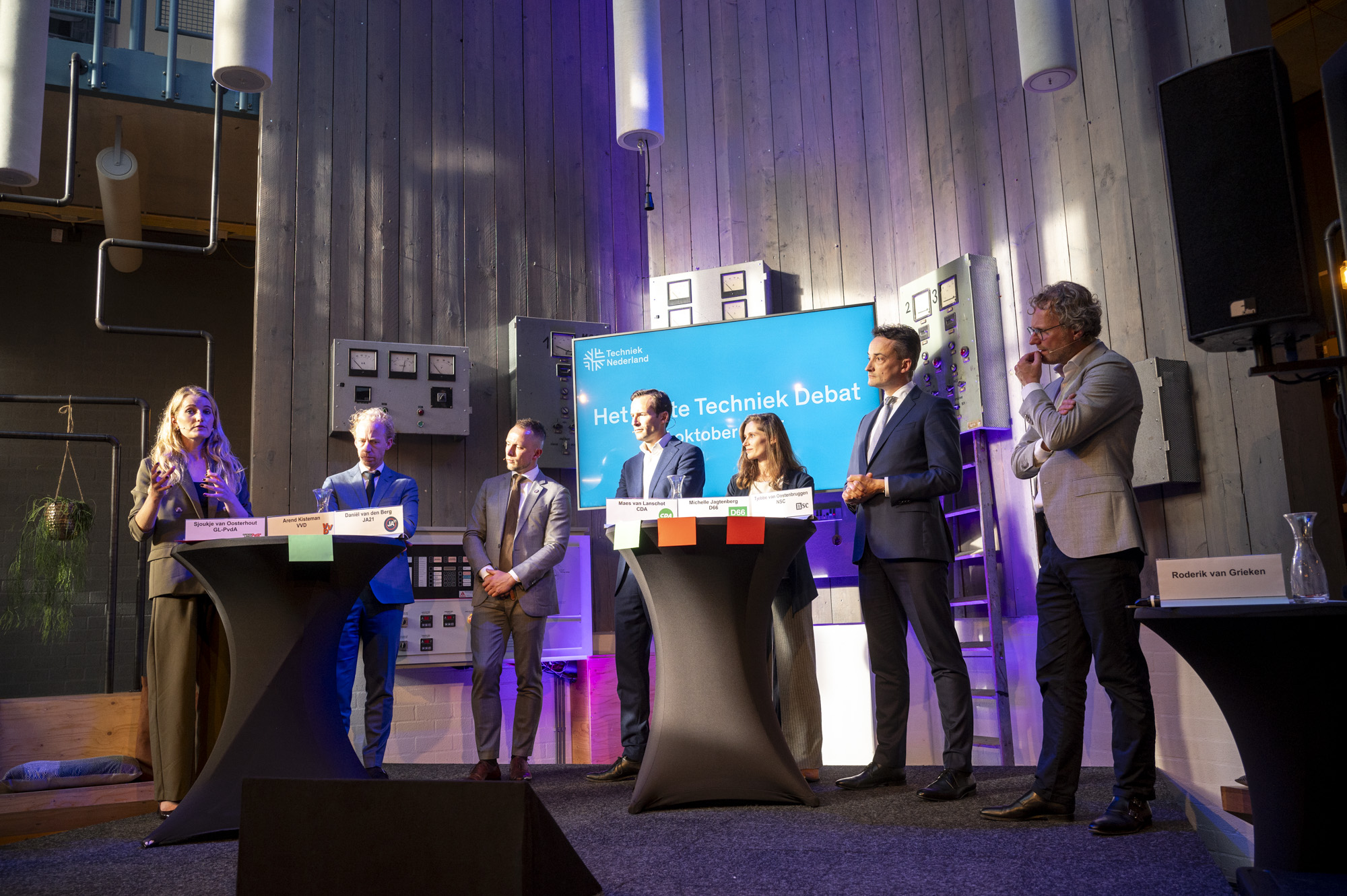 Ondernemers en politici vragen in techniekdebat om consistent beleid